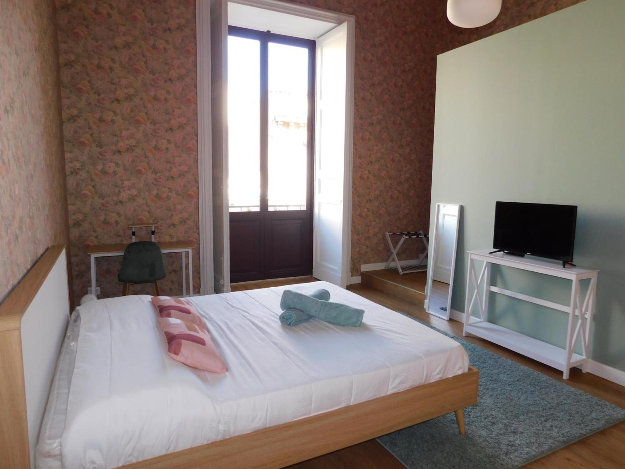 Hibiscus - Etnea Rooms Катания Екстериор снимка